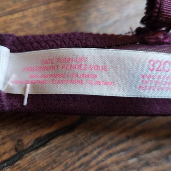 NEW 32C PINK VICTORIAS SECRET plum|purple floral lace date night push up bra - Picture 6 of 7